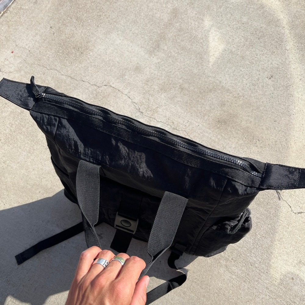 Tommy Bahama Black Nylon Square‎ Bag EDC Multipurpose Laptop Tactical Shoulder - Picture 4 of 9